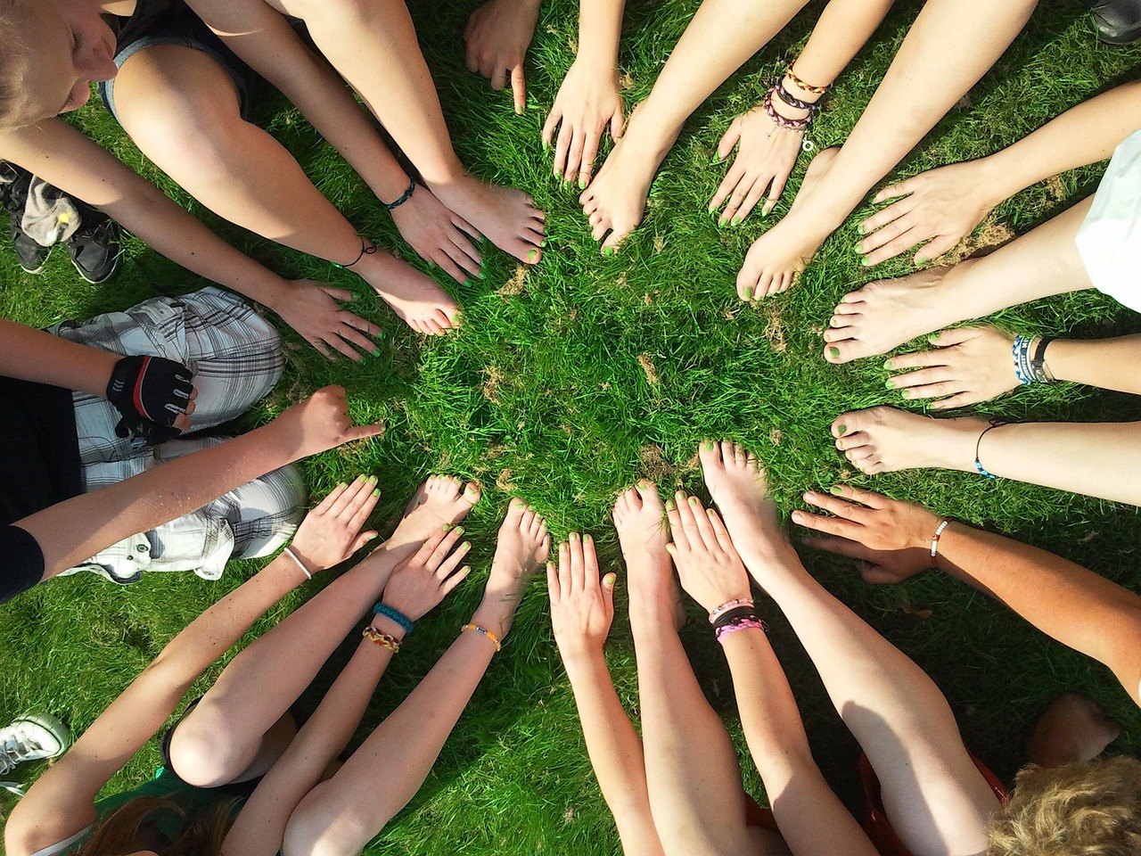 community praying hands group